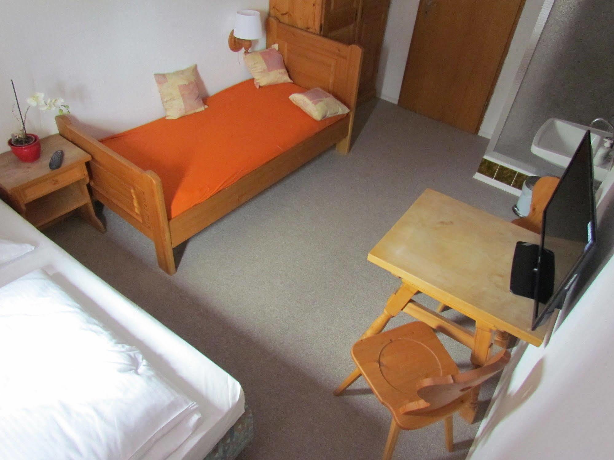 Hotel Stadt Mainz Schwabenheim an der Selz Екстериор снимка