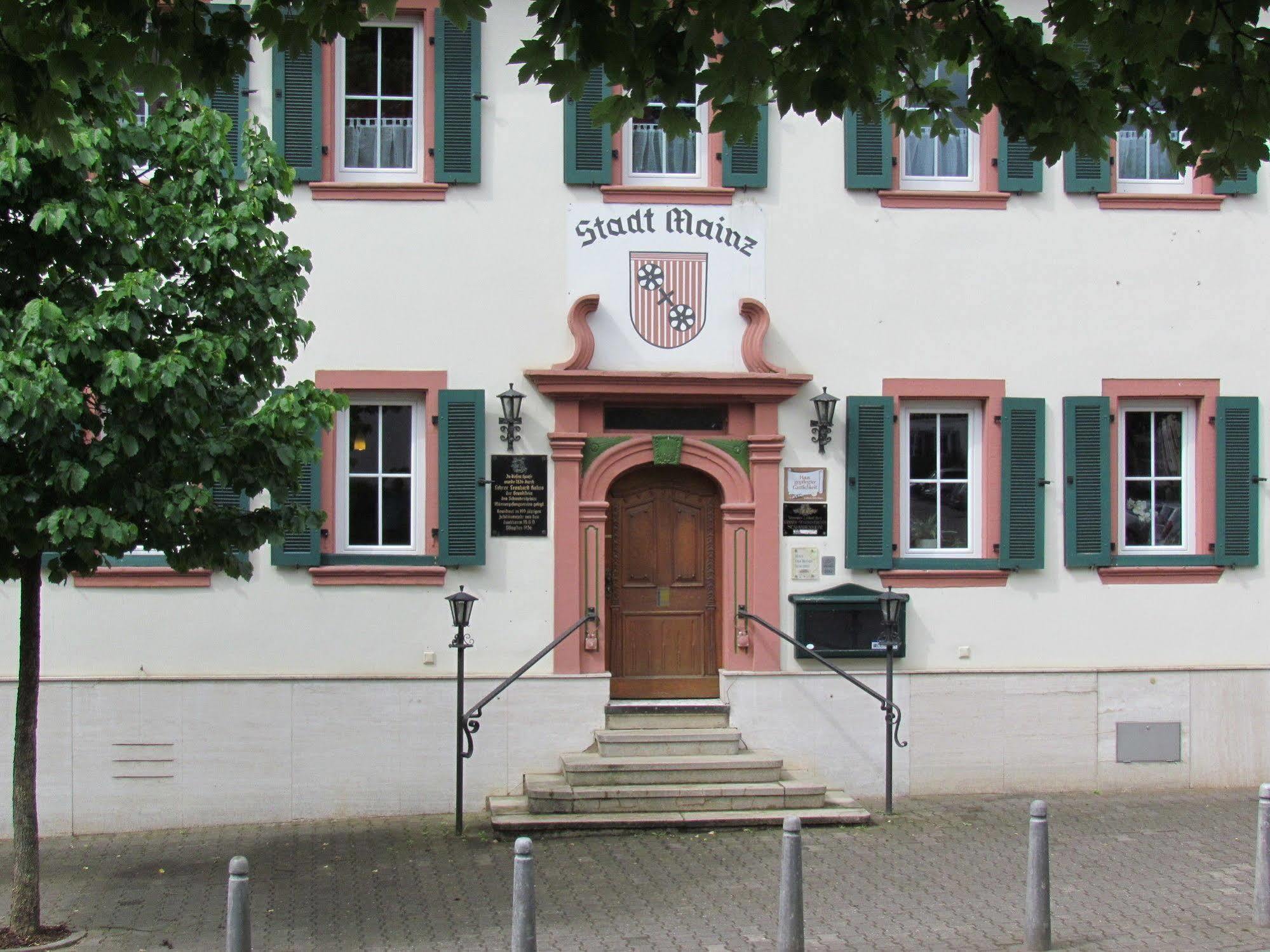 Hotel Stadt Mainz Schwabenheim an der Selz Екстериор снимка