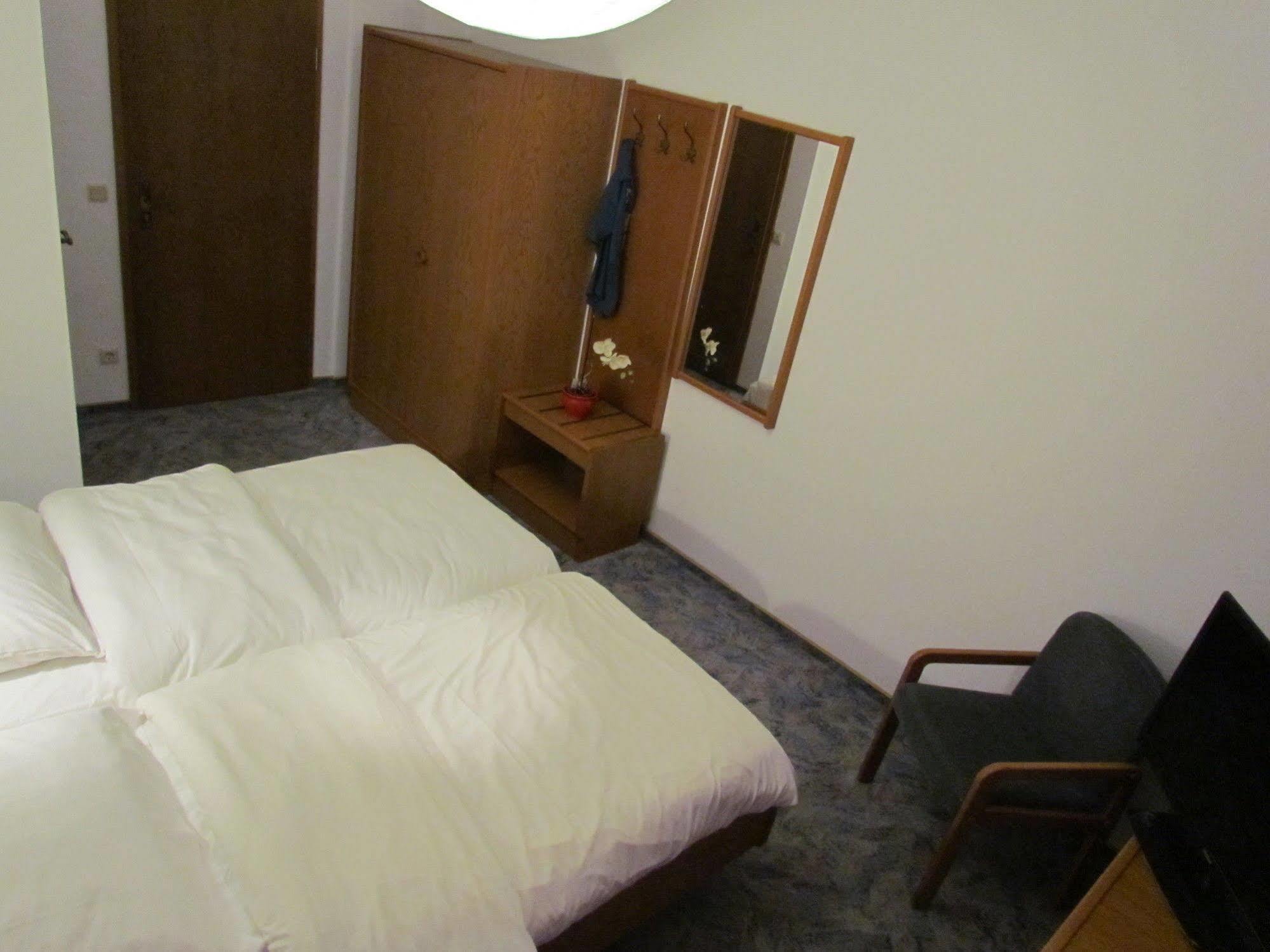 Hotel Stadt Mainz Schwabenheim an der Selz Екстериор снимка